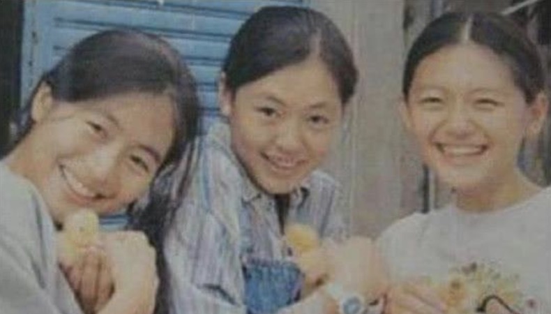 大小s久違同框，姐妹倆剪同款髮型笑容相似，越來越像雙胞胎