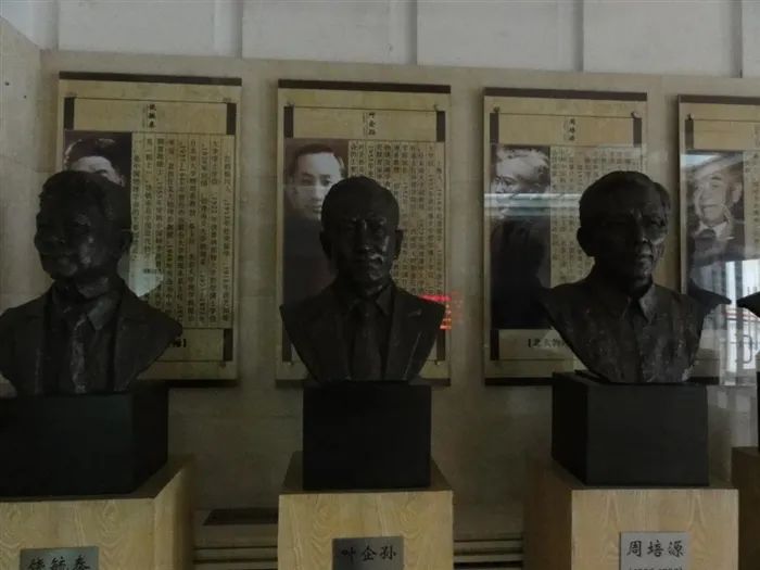 他13岁上清华，26岁成哈佛博士 晚年却因学生流落街头落寞而死