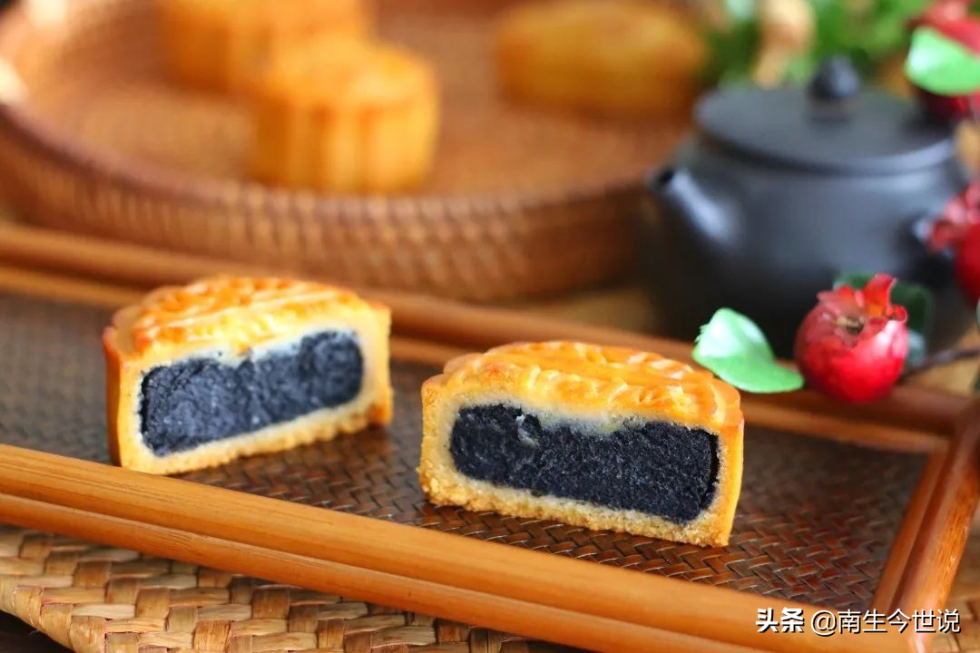 Why are moon cakes so expensive?In addition to the four reasons