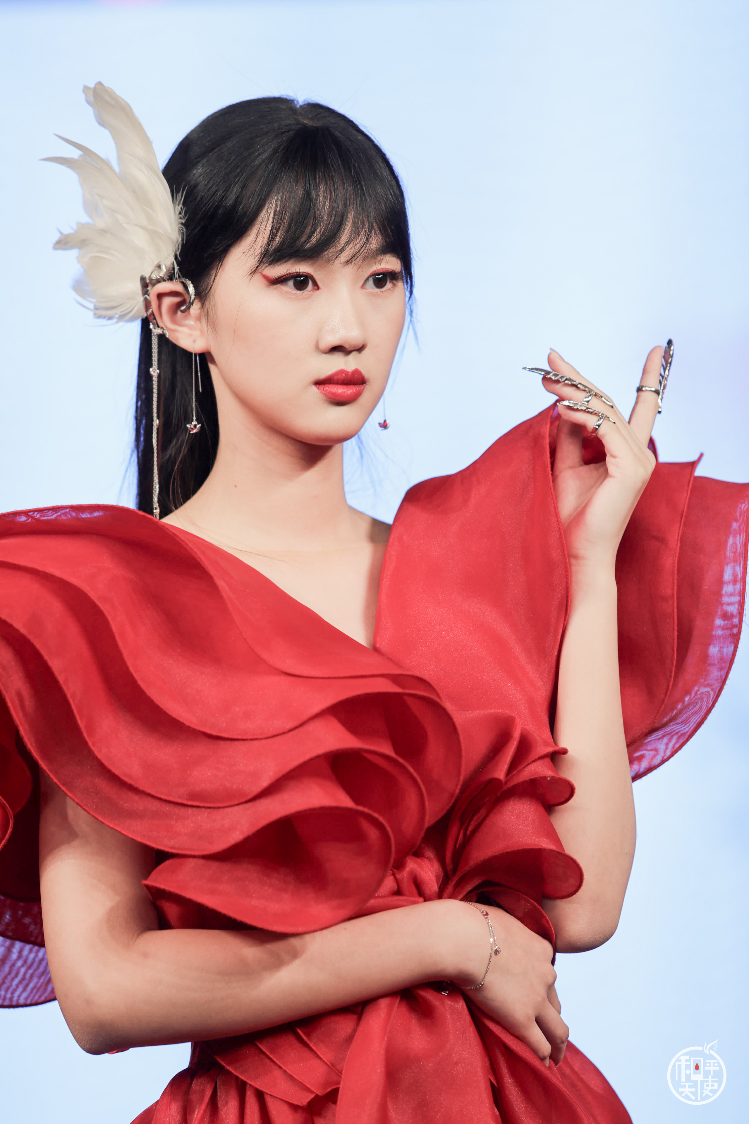 周大福和平天使新品大放异彩，王凯亲临概念艺术展助阵