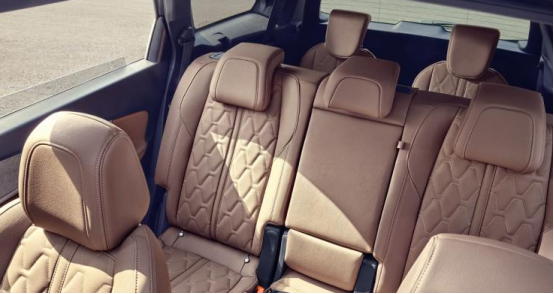 标致新款4008/5008双车齐发，内饰同级无敌，换全新狮标