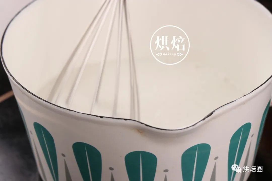 埋进椰香奶油慕斯里的芋泥卷 光看介绍就知道就多好吃了