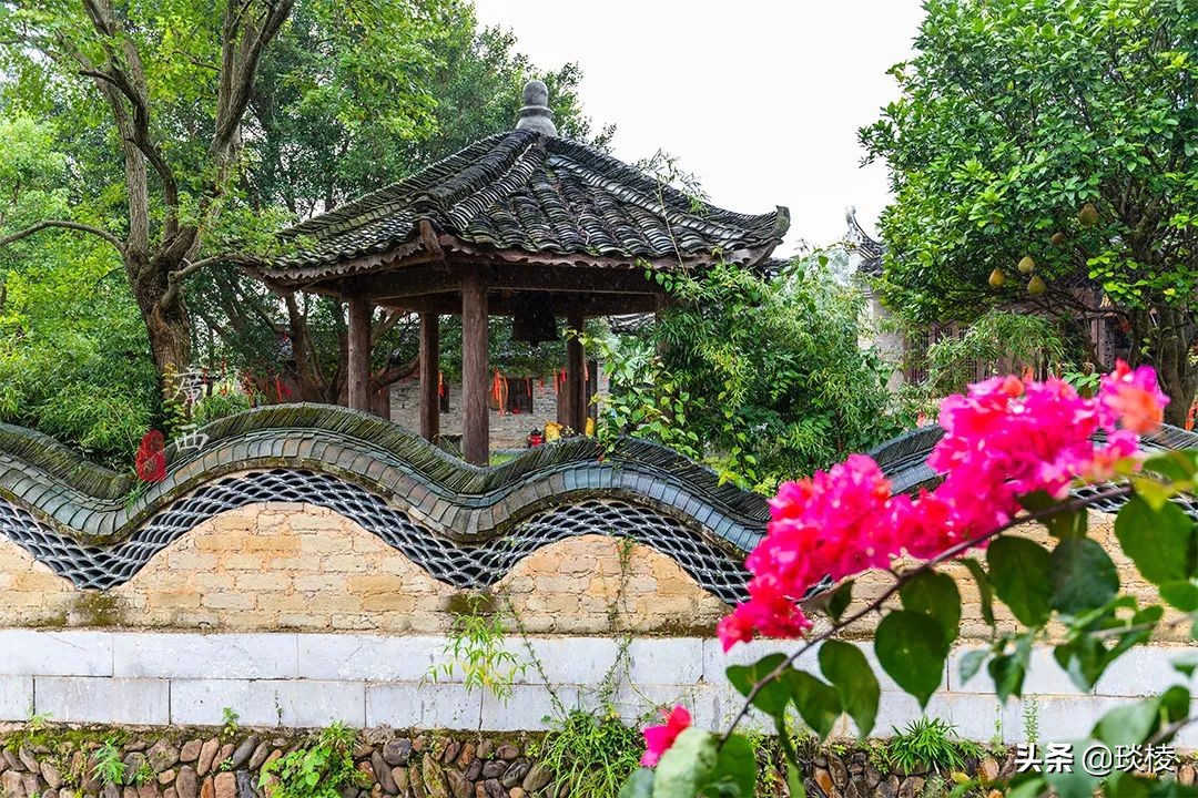 The owner spent 11 years investing 400 million yuan to build an ancient village with very few tourists