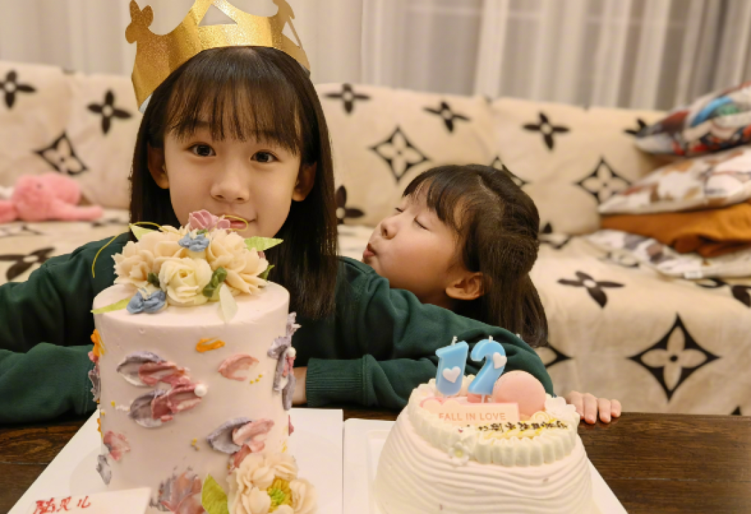 明星二胎也不易：森碟處處針對弟弟，賈靜雯家波妞把咘咘打哭