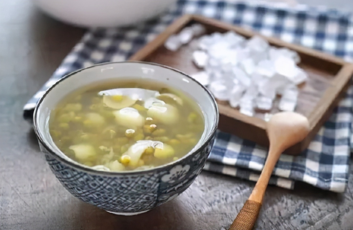 煮绿豆汤，不要提前泡绿豆，学会一招，绿豆十分钟煮烂，很省时