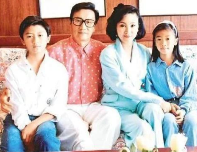 張柏芝節儉買平價褲，14歲lucas正臉出鏡：買便宜的會褪色