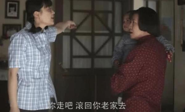 东拼西凑凑了个剧组，拍完两年没卖出去，哪想到播后收视双网第一