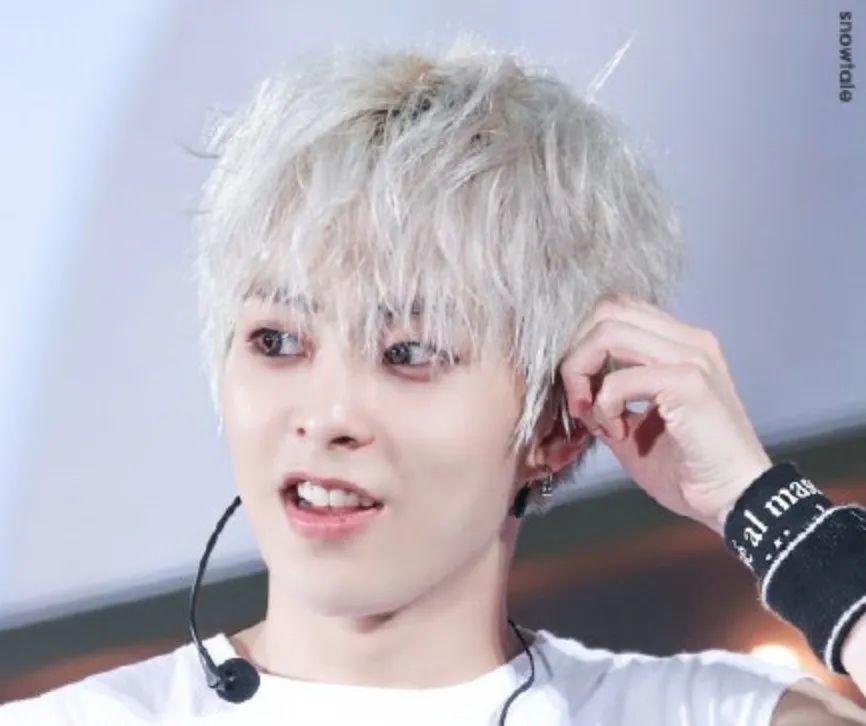 批评女明星发胖的时候，也请注意我国男星灾难级的身材管理