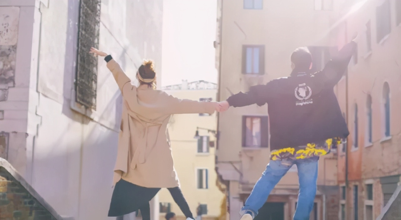 马丽公开表白小10岁老公：谢谢你，让我从“女汉