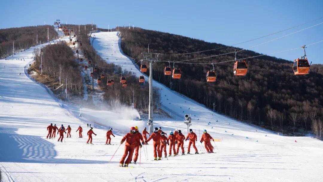 滑雪到底有多好玩？让年轻人欲罢不能