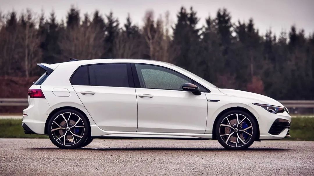 这款大众的两厢钢炮，价格居然直逼保时捷718？