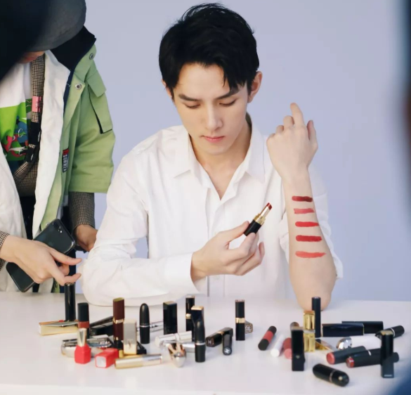 中国三大直播带货顶流：薇娅成网络诚信宣传大