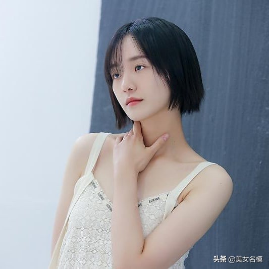 《雖然是精神病但沒關係》小護士樸珪瑛清新外貌宛如初戀女神