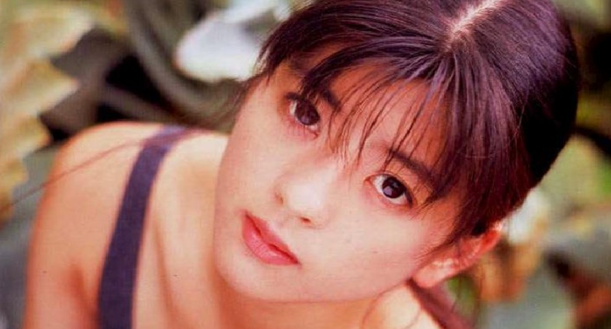 这个日本女人单恋李连杰24年，至今还未婚，看见