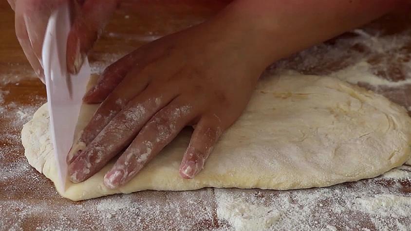 1碗面粉，2个鸡蛋，教你做油条，金黄酥脆，比买的还好吃