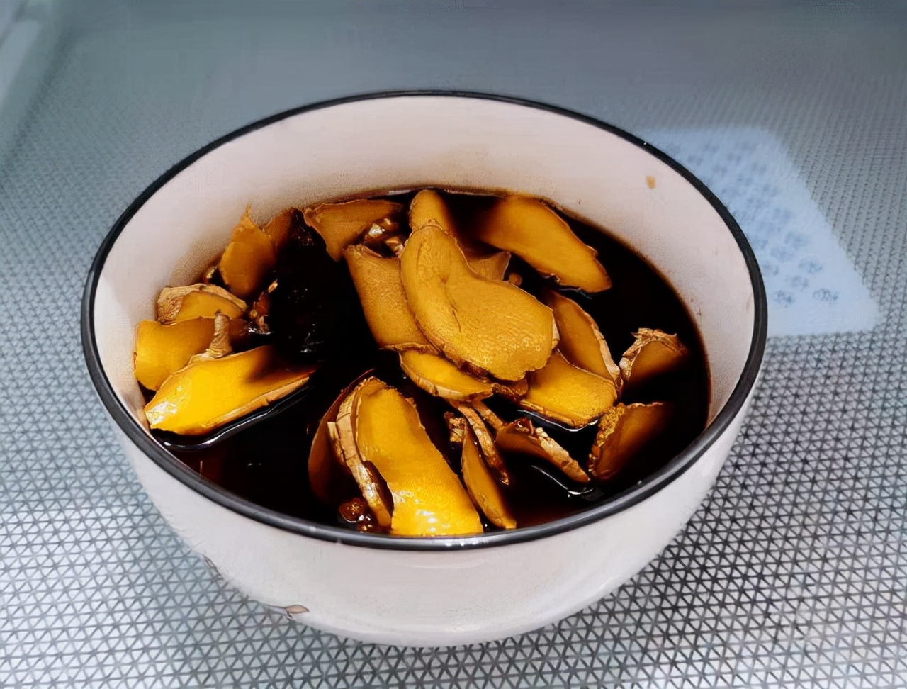 Can eating "vinegar soaked ginger" cure diseases?What happened to those