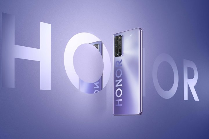 荣耀 30 的「大 LOGO」背后，是荣耀 HONOR 的「潮流变身」