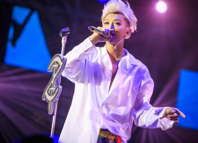 黄子韬被《光明日报》点名，严格对待《创3》学