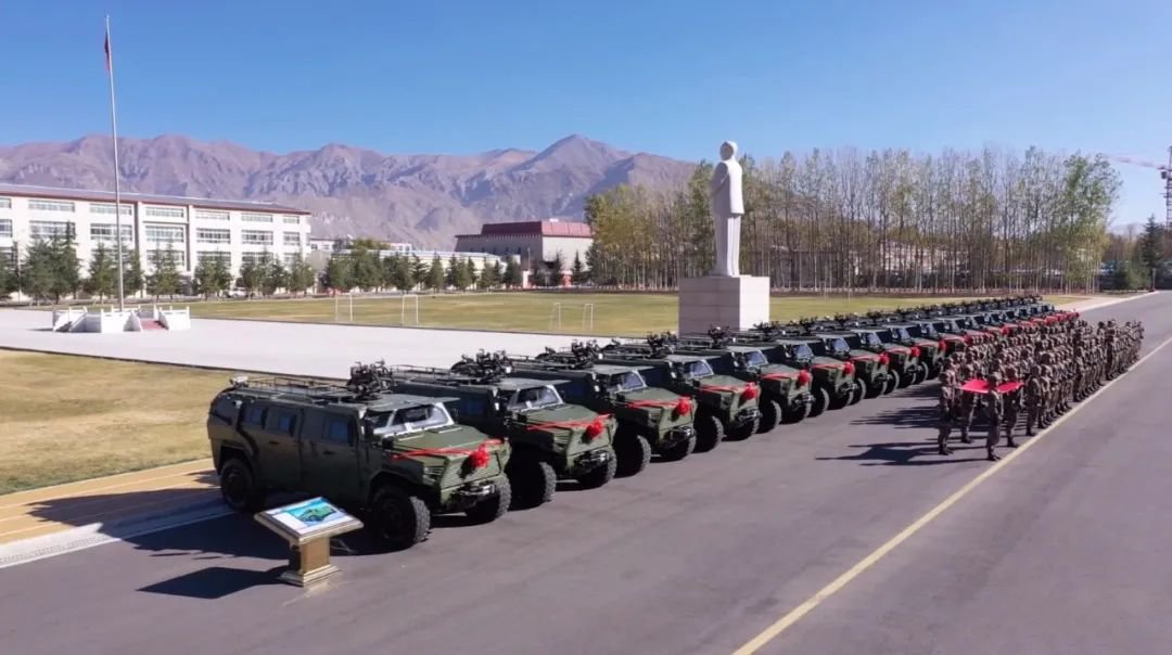 又一批三代猛士开上高原，不过普通一辆装甲车，为何令印度陆军十分羡慕