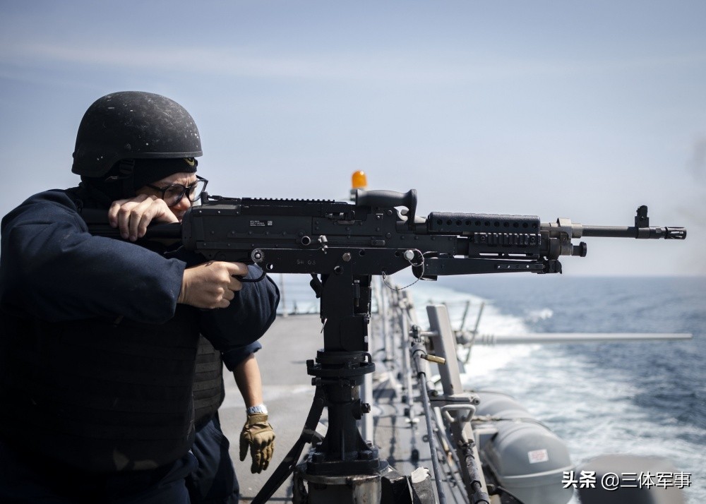 两次穿越台湾海峡的美军驱逐舰还有个身份：针对东风导弹量身定做