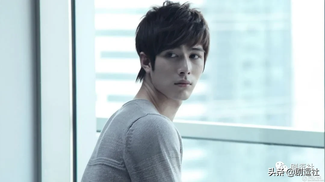 霸道总裁愣是被演成东北大哥，黄景瑜的台词功