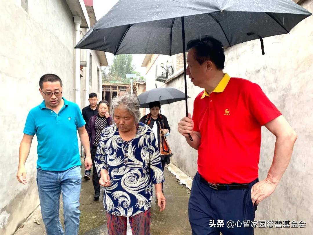 基金会与北京孤寡老人一起过中秋,携手相陪伴,独居不孤单