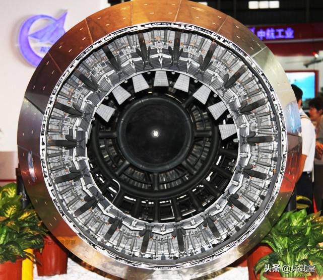 WS-15技术提前验证？太行尾喷口或改进为美式，歼20也能用