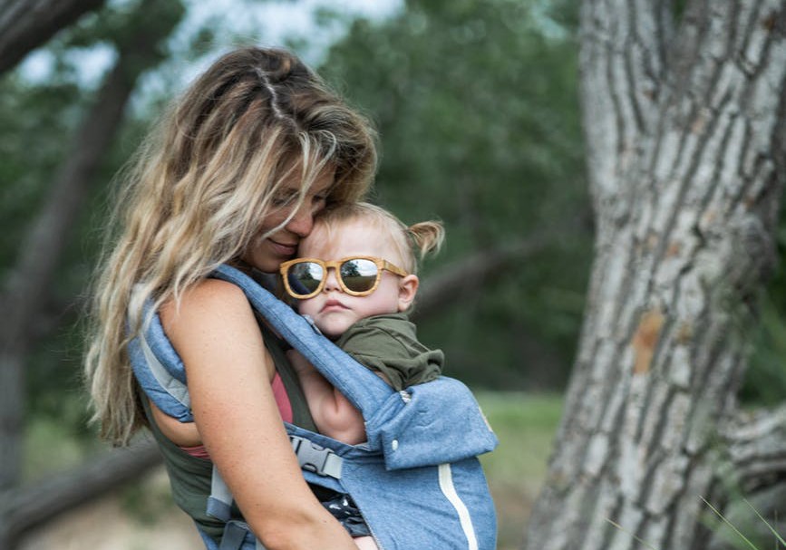 Can applying breast milk cure baby's eczema?How to deal with skin problems that make mothers