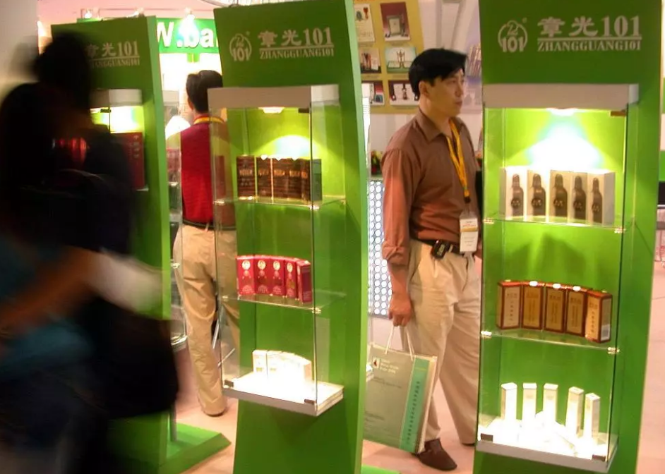 奥巴马、特朗普都与他交好！人生最辉煌时，“