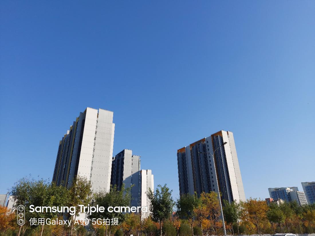 旗艦級水準，三星首款中端5G手機Galaxy A90 5G體驗