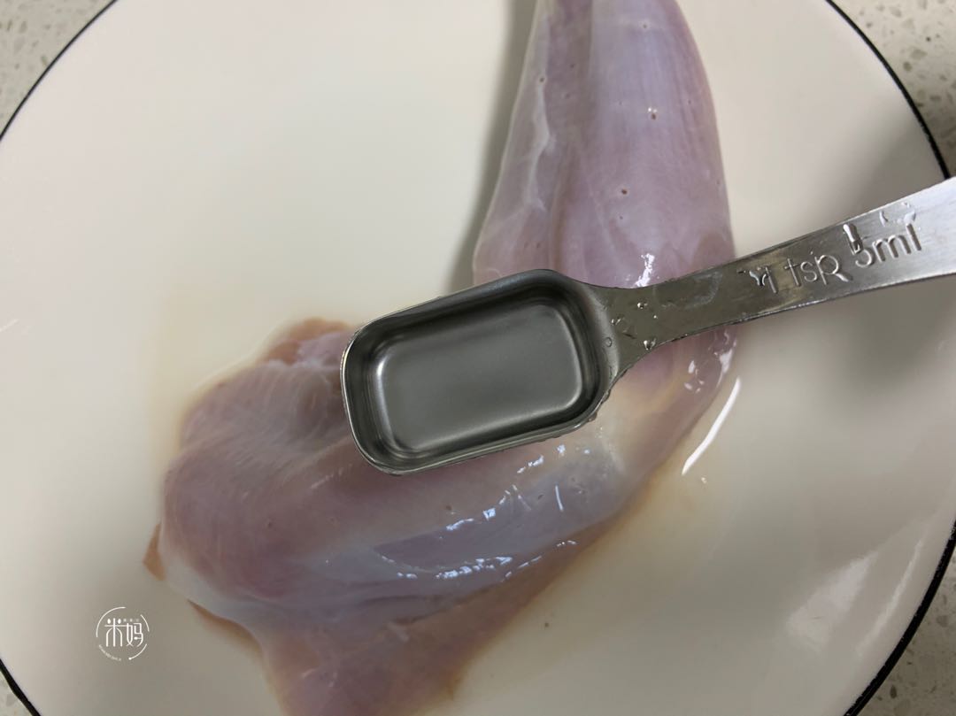 图片[6]-锡纸金针菇鸡腿做法步骤图嫩滑好吃看着都开胃-起舞食谱网