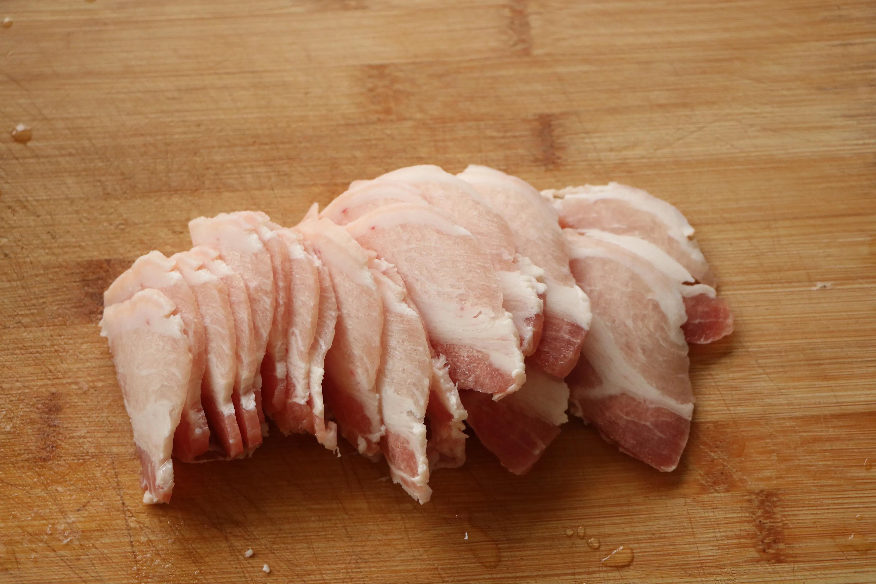 立夏了，這樣的小炒菜要多吃，葷素搭配，營養下飯，孩子超愛吃