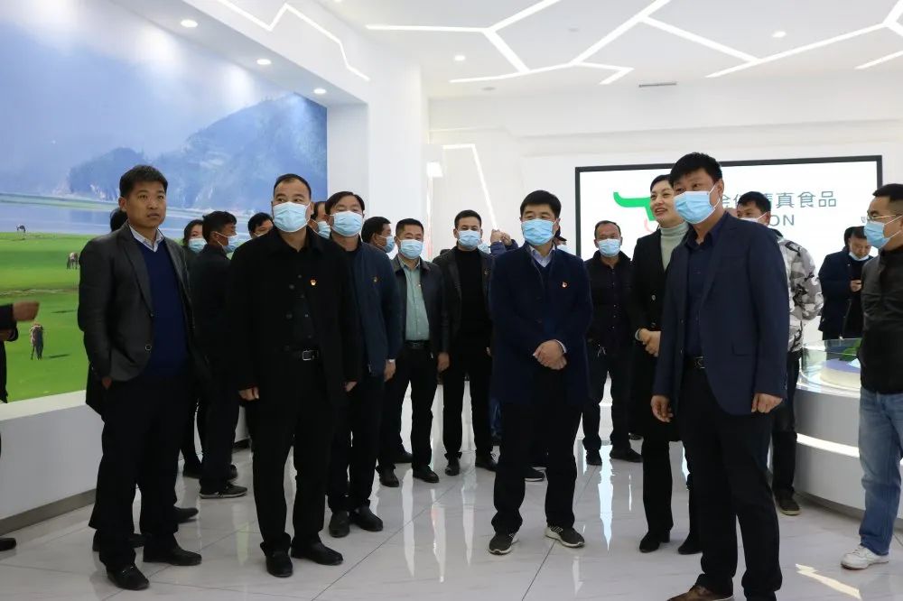 兰陵县新兴镇到兄弟乡镇考察学习