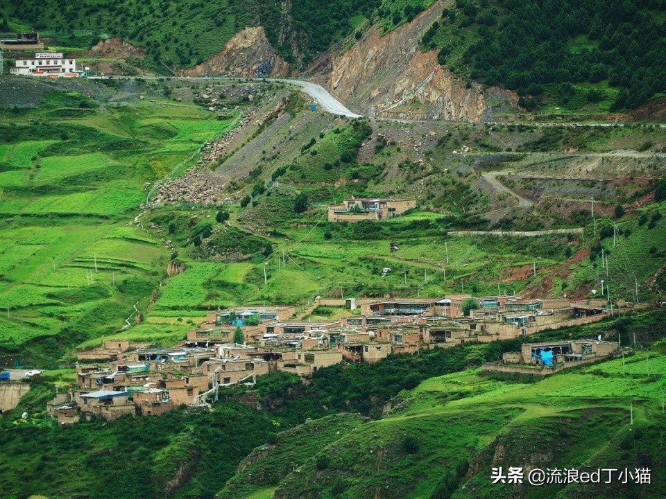 藏北高原，一道神秘峡谷开山劈水，造出绝美“小江南”，不可思议