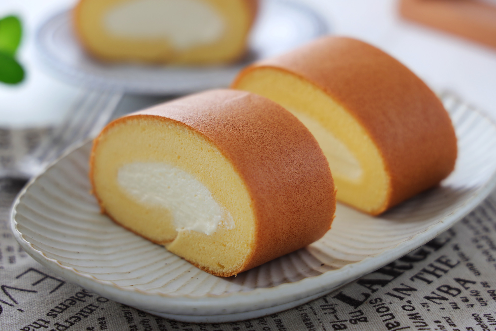 完美的蛋糕卷做法，綿軟細膩不開裂，比甜品店的更加美味又健康