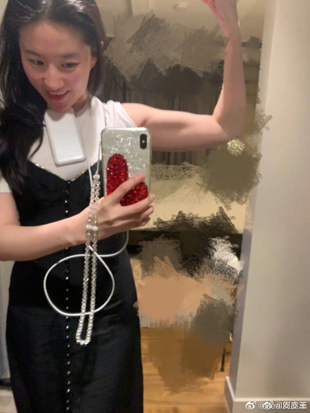 刘亦菲腹肌一锻炼就出来了!你想知道怎么练习吗?
