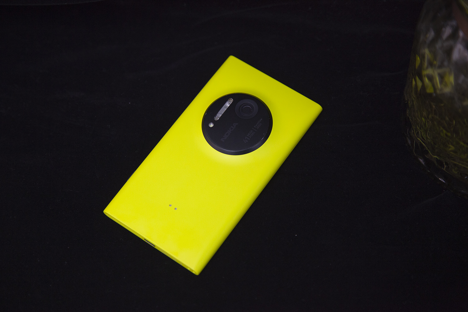 Nokia Lumia 1020：掀起影像革命的“奥利奥”