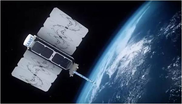 重量不到5公斤，大小如同保温杯，私人卫星密密