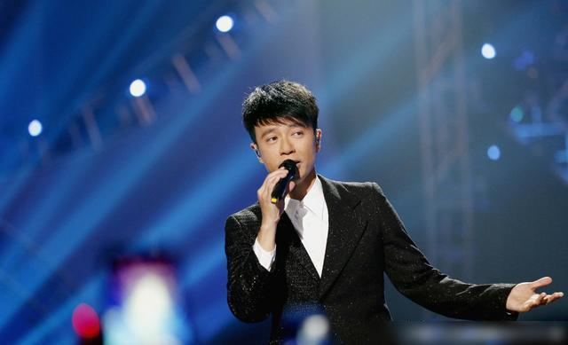 “港独”艺人全面封杀！必须坚守，香港爱国艺人才能拥有展示舞台
