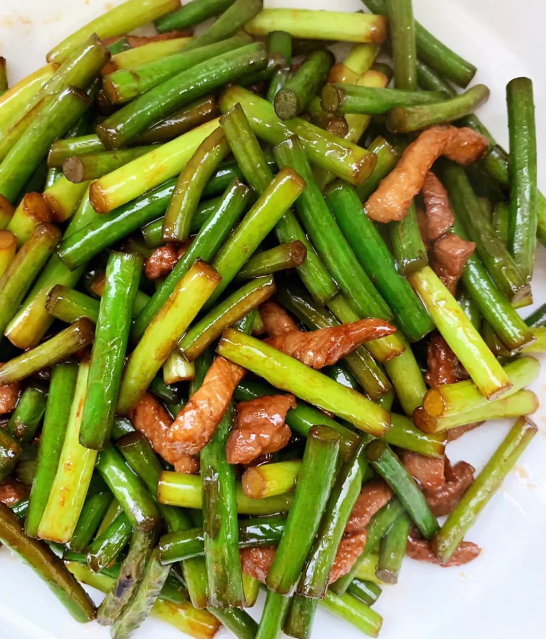 所有人都爱吃的家常菜:蒜苔炒肉 美食做法 第7张 所有人都爱吃的家常菜:蒜苔炒肉 美食做法 第7张