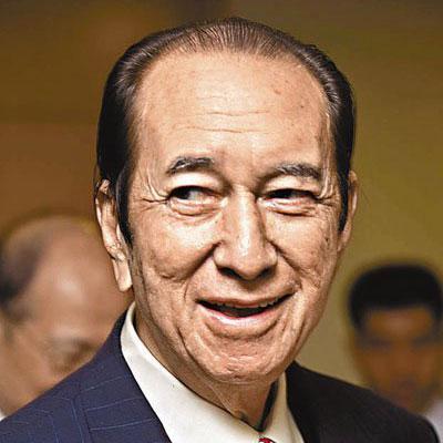 98岁赌王何鸿燊官宣离世，4个老婆十多个孩子，内部战争即将开始