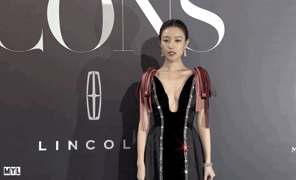 Female star of Ba Sha red carpet is contended for strange bottle colourful! 