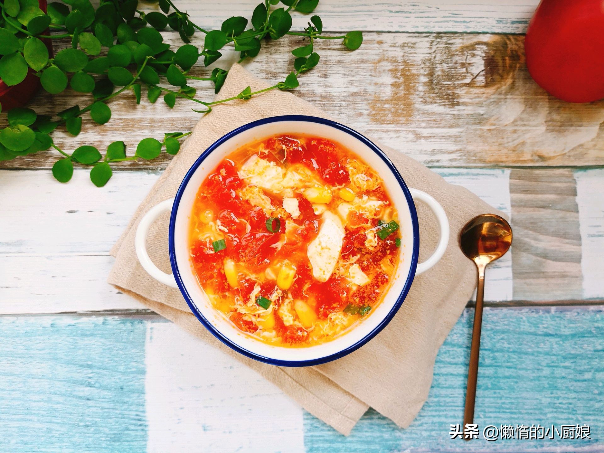 Fresh and delicious egg tofu soup, you can’t help but drink a few more bowls for dinner