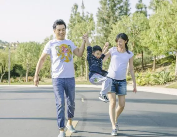 陈龙章龄之:闪恋闪婚闪孕,婚后9年无绯闻,一