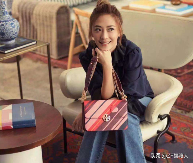 当年差点成为向太儿媳，嫁给陈小春后，被宠得