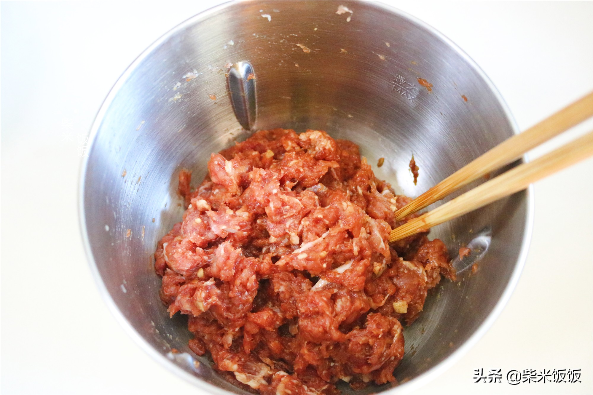 全家都爱的猪肉馅饼，饼皮柔软，馅料多汁，一顿3个不过瘾