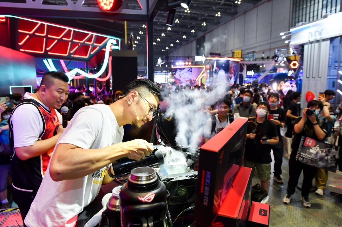 次元联动，华硕鬼灭之刃、高达主板降临BW2021