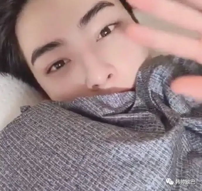 脸蛋就不奢求了,韩网友羡慕的,这位男团爱豆所拥有的部分