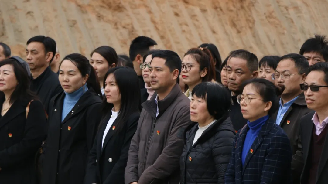 祭英烈，温誓词，永葆入党初心