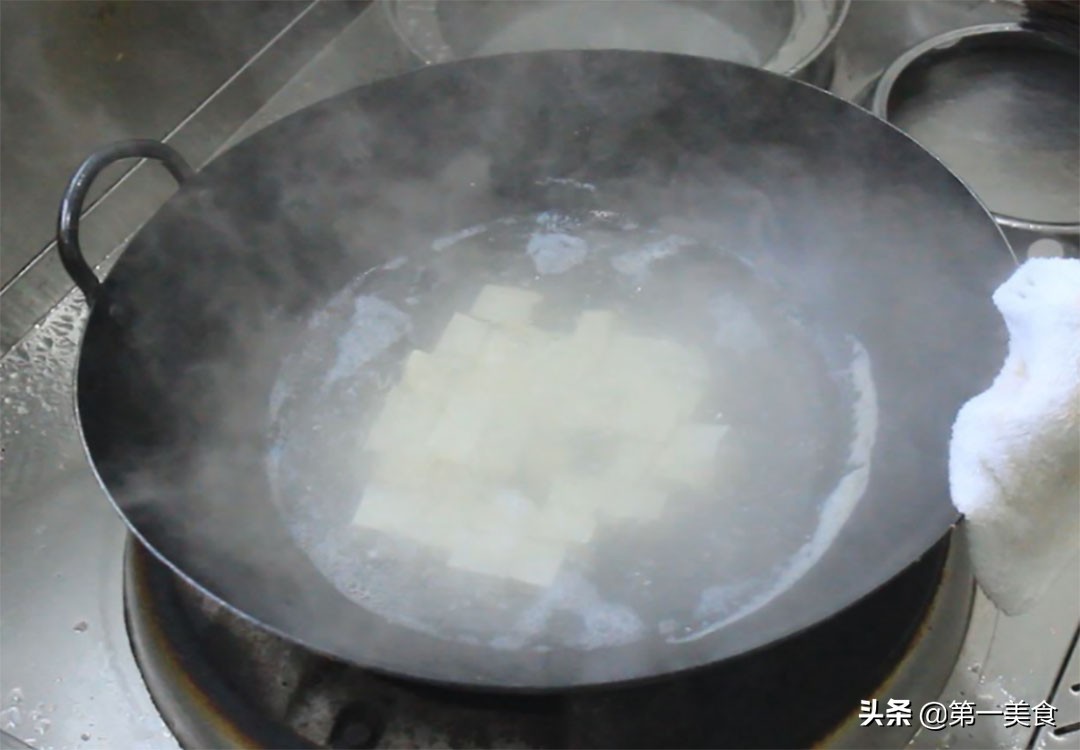 图片[4]-【凉拌热豆腐】做法步骤图 大厨分享秘制配方 香辣爽口-起舞食谱网